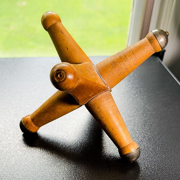 Vintage Mid-Century Modern Jack Decor 8" x 8" Natural Wood with Brass Accents - Picture 2 of 6